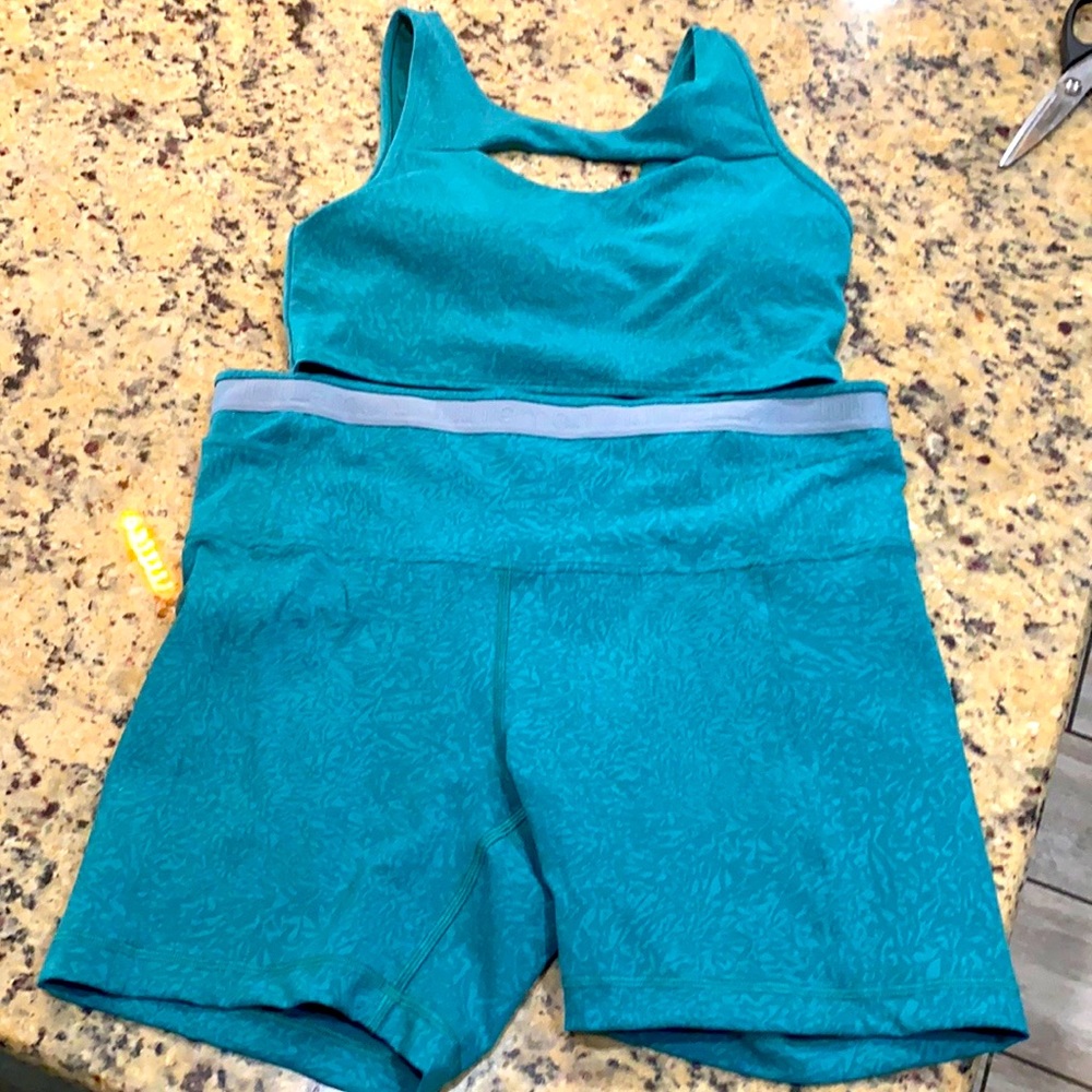 Lululemon high teal lagoon sports bra